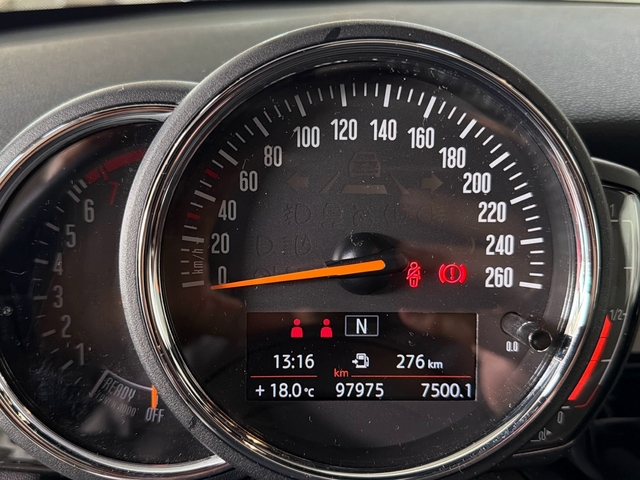 fotoG 16 del MINI MINI Cooper 100 kW (136 CV) 136cv Gasolina del 2022 en Asturias