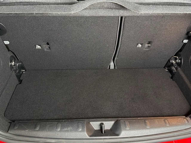 fotoG 19 del MINI MINI Cooper 100 kW (136 CV) 136cv Gasolina del 2022 en Asturias