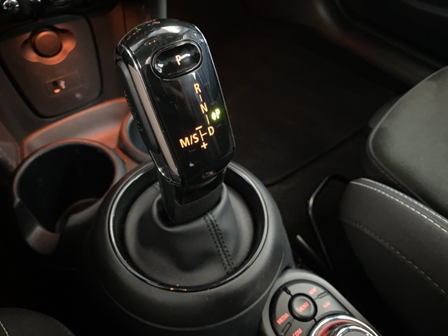 fotoG 12 del MINI MINI Cooper 5 Puertas 100 kW (136 CV) 136cv Gasolina del 2020 en Alicante