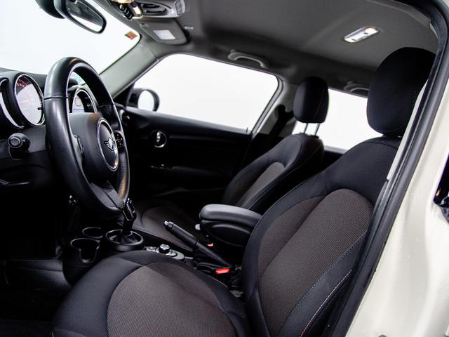 fotoG 13 del MINI MINI Cooper 5 Puertas 100 kW (136 CV) 136cv Gasolina del 2021 en Alicante