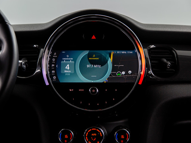 fotoG 16 del MINI MINI Cooper 5 Puertas 100 kW (136 CV) 136cv Gasolina del 2021 en Alicante