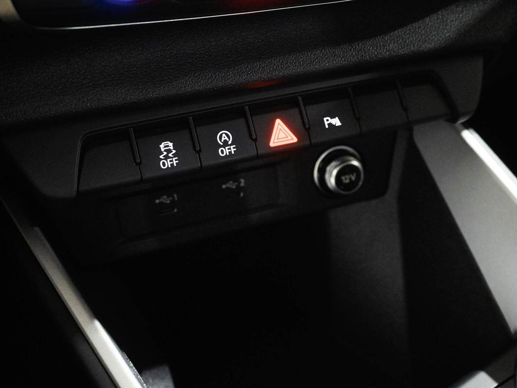 Audi A1 Sportback Adrenalin 35 TFSI 110 kW (150 CV) S tronic 14