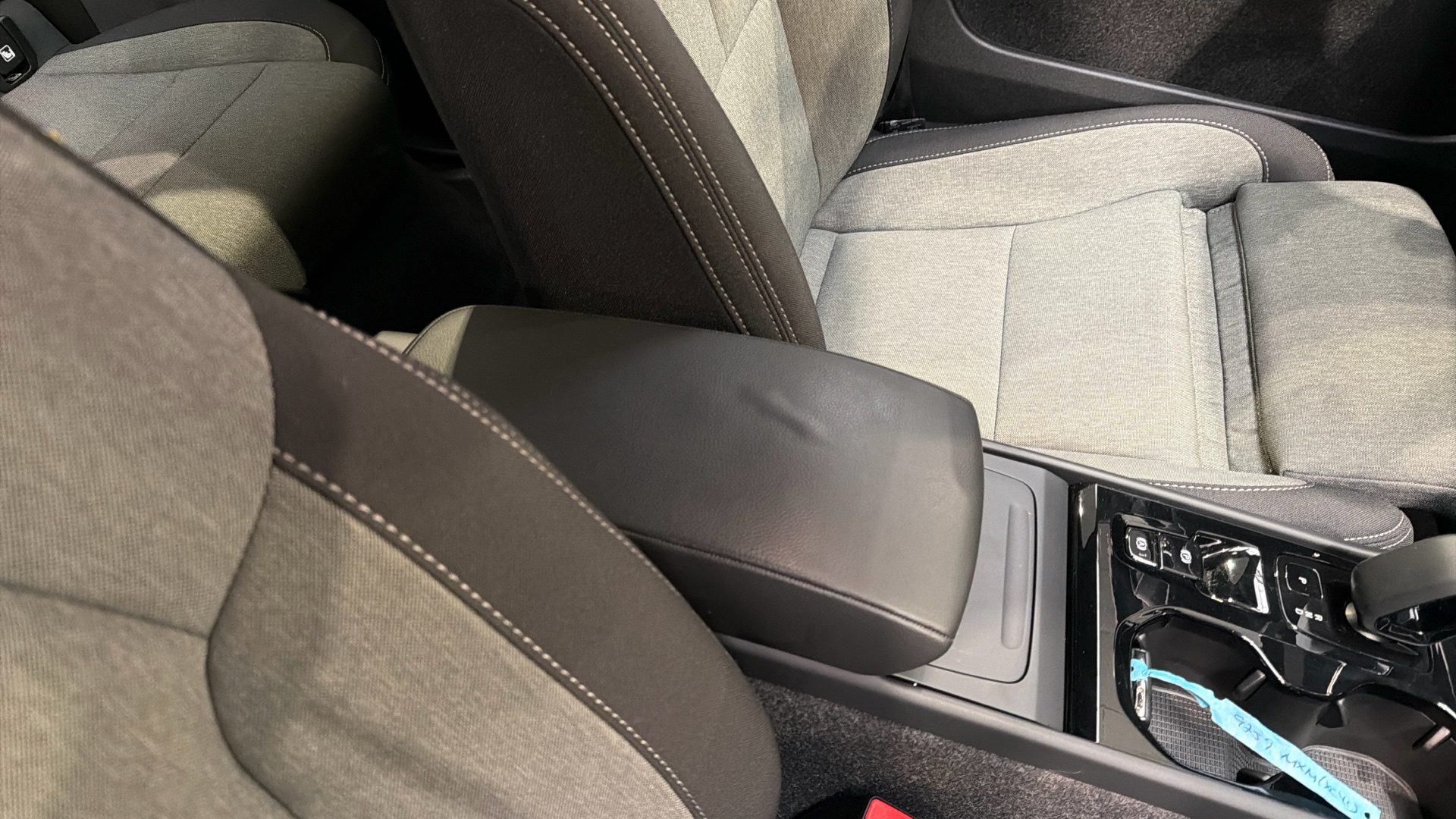 Volvo XC40 segunda mano 103918896 - 44