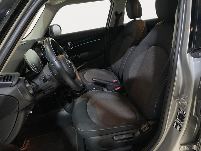 fotoG 10 del MINI MINI Cooper 5 Puertas 100 kW (136 CV) 136cv Gasolina del 2024 en Alicante