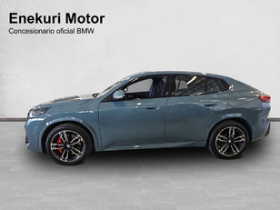 Fotos de BMW X2 sDrive18d color Verde. Año 2024. 110KW(150CV). Diésel. En concesionario Enekuri Motor de Vizcaya