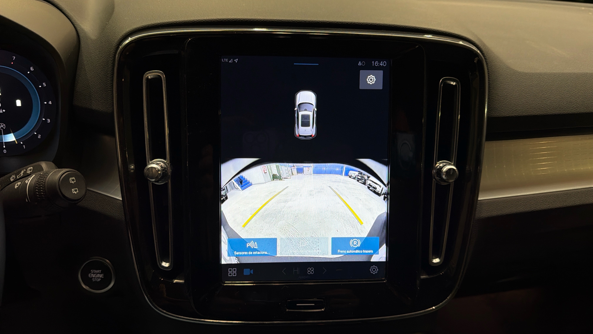 Volvo XC40 segunda mano 105287510 - 16