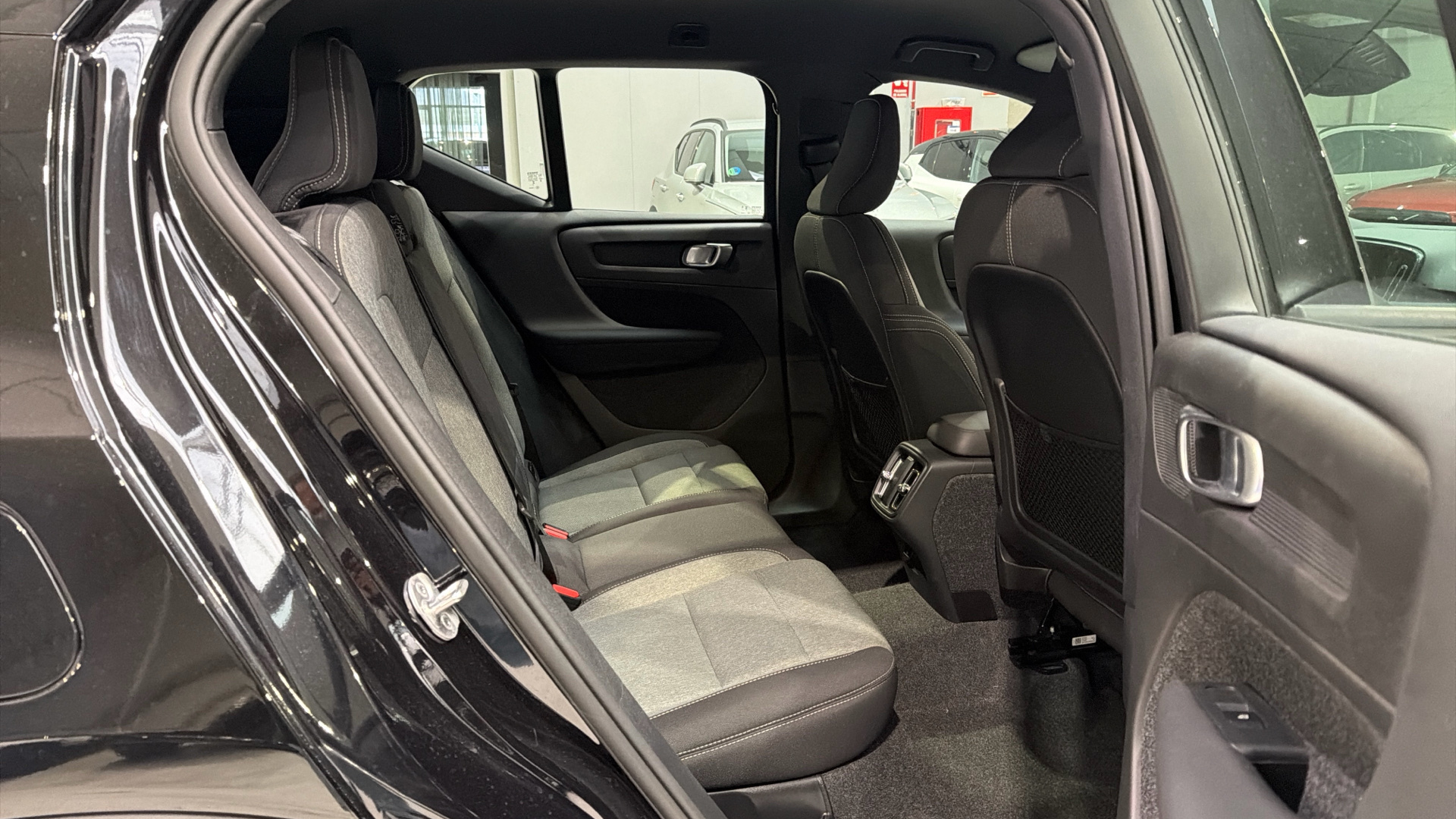 Volvo XC40 segunda mano 105287510 - 28