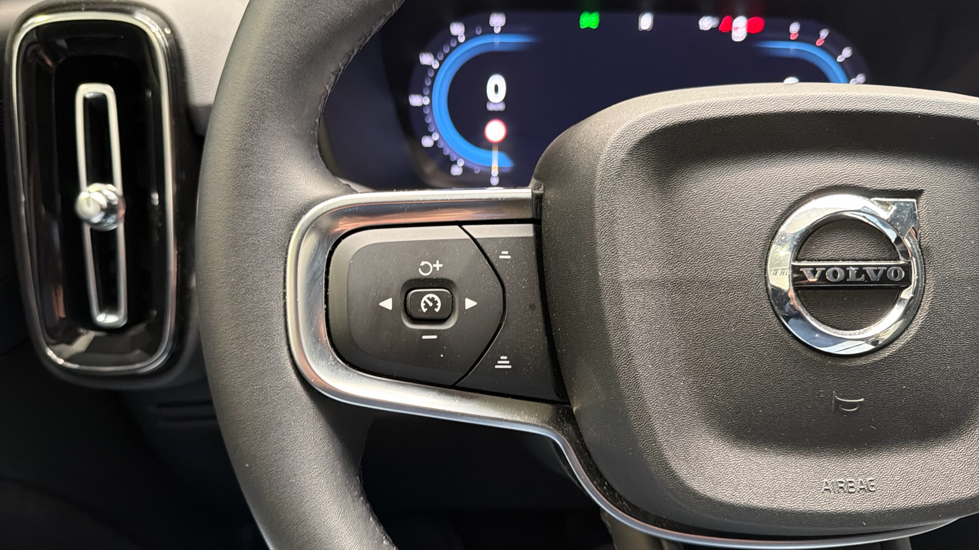 Volvo XC40 segunda mano 105287531 - 18