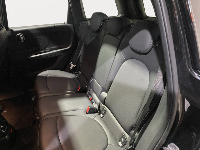 fotoG 8 del MINI MINI Countryman Cooper 100 kW (136 CV) 136cv Gasolina del 2022 en Alicante