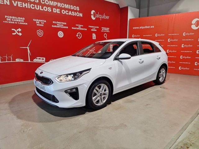 Kia Ceed 1.6 MHEV de segunda mano