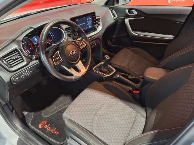 Kia Ceed 1.6 MHEV iMT Drive 100 kW (136 CV)