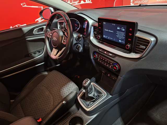 Kia Ceed 1.6 MHEV iMT Drive 100 kW (136 CV)