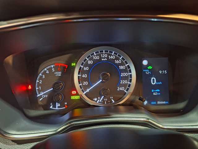 Toyota Corolla 125H Business E-CVT 90 kW (122 CV)