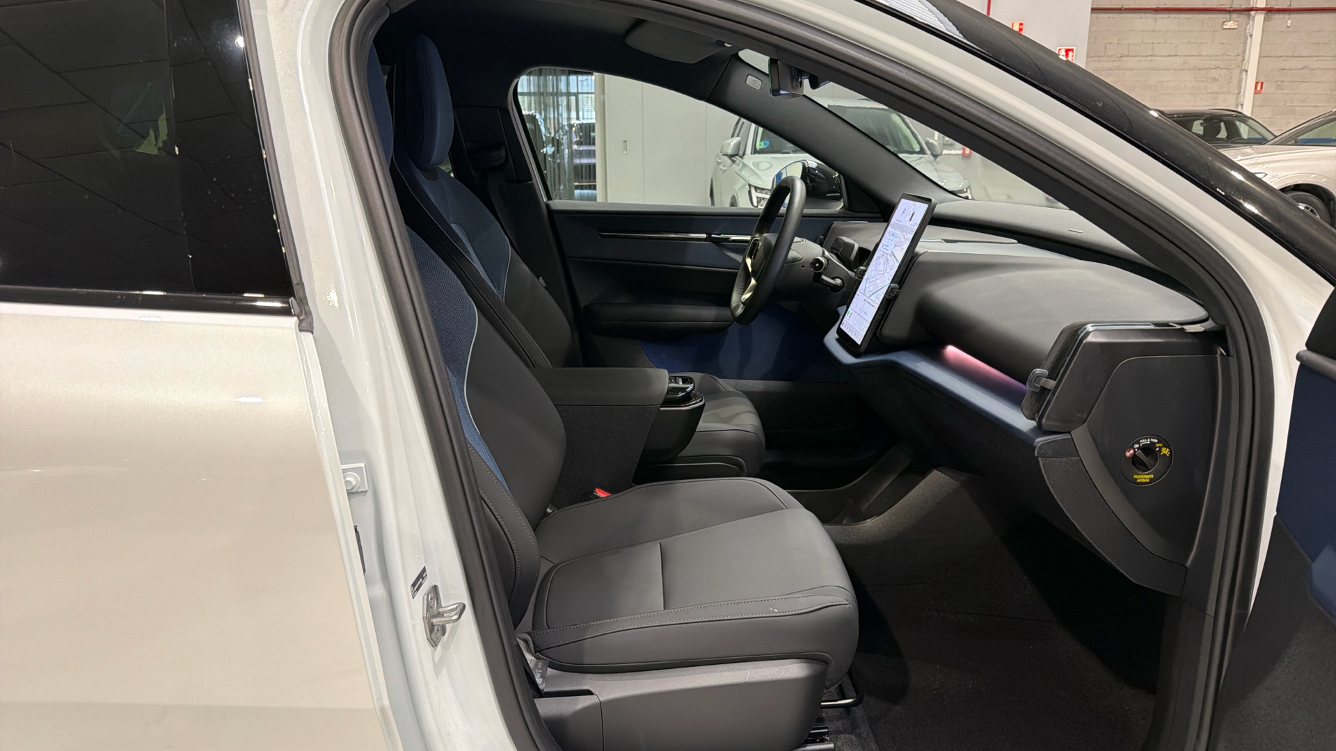 Volvo EX30 segunda mano 105689981 - 42