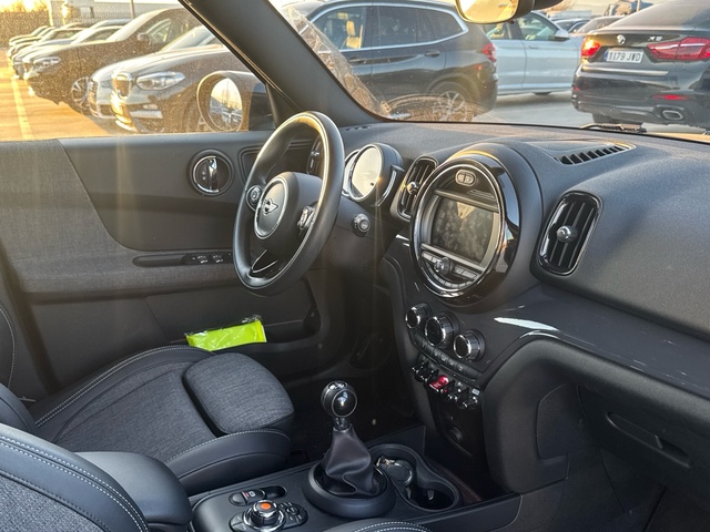 fotoG 7 del MINI MINI Countryman Cooper 100 kW (136 CV) 136cv Gasolina del 2020 en Madrid