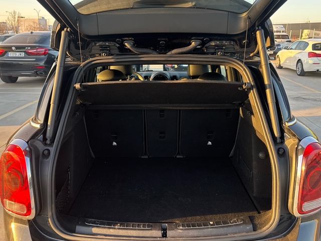 fotoG 10 del MINI MINI Countryman Cooper 100 kW (136 CV) 136cv Gasolina del 2020 en Madrid