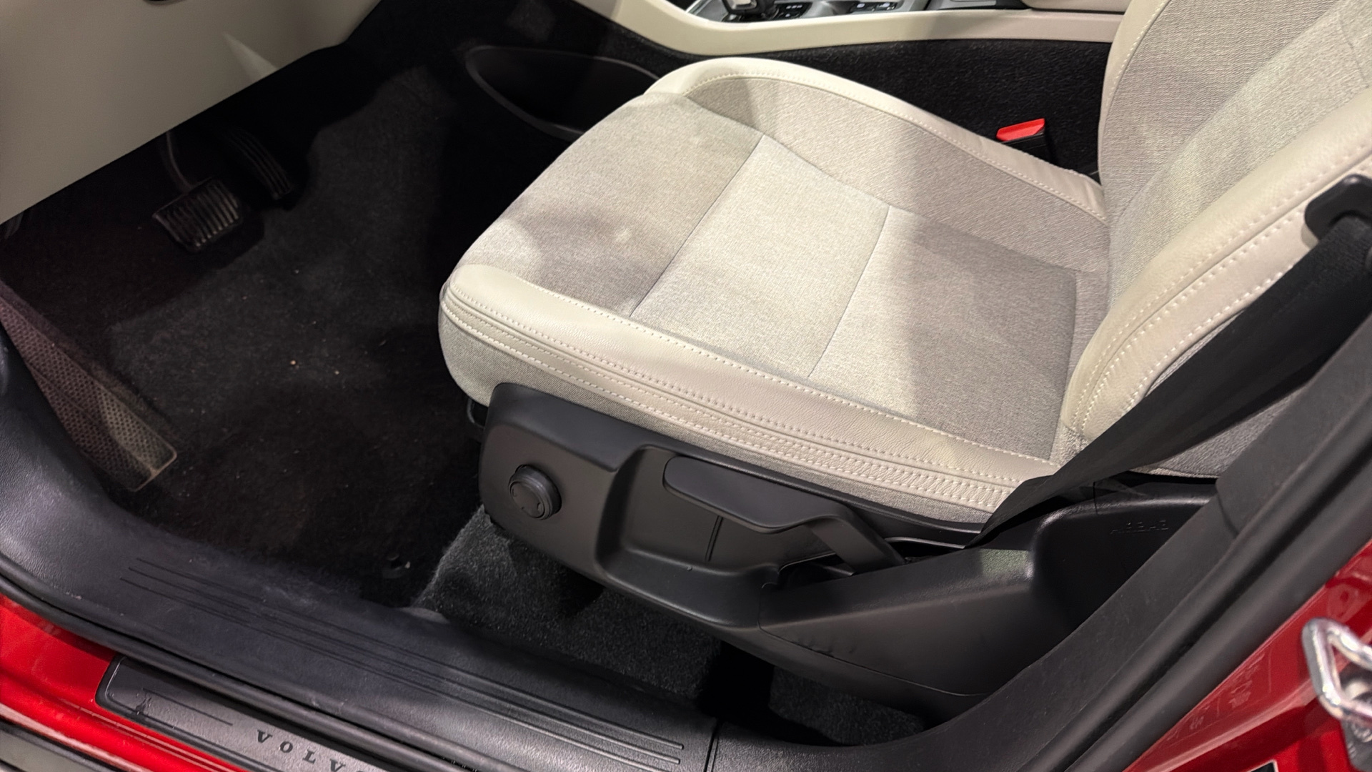 Volvo XC40 segunda mano 106105011 - 26