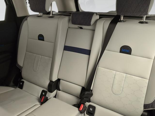 fotoG 8 del MINI MINI Countryman C 125 kW (170 CV) 170cv Gasolina del 2024 en Málaga