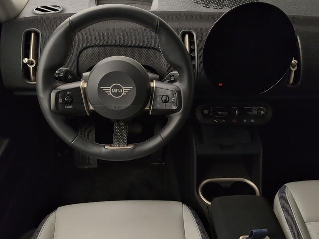 fotoG 10 del MINI MINI Countryman C 125 kW (170 CV) 170cv Gasolina del 2024 en Málaga