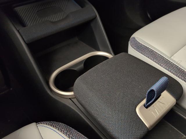 fotoG 13 del MINI MINI Countryman C 125 kW (170 CV) 170cv Gasolina del 2024 en Málaga