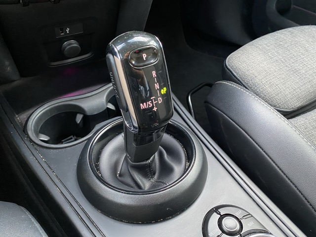 fotoG 13 del MINI MINI Countryman Cooper 100 kW (136 CV) 136cv Gasolina del 2020 en Alicante