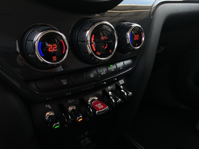 fotoG 14 del MINI MINI Countryman Cooper 100 kW (136 CV) 136cv Gasolina del 2020 en Alicante