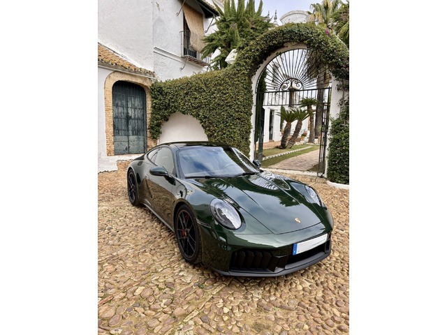 Porsche 911 Carrera GTS Coupe 398 kW (541 CV)