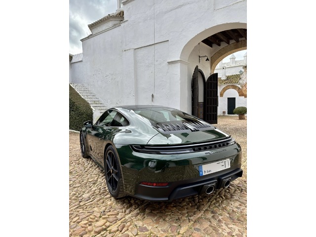 Porsche 911 Carrera GTS Coupe 398 kW (541 CV)