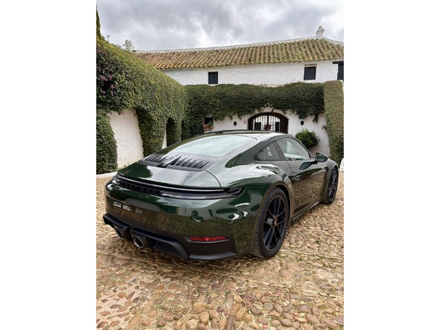 Porsche 911 Carrera GTS Coupe 398 kW (541 CV)