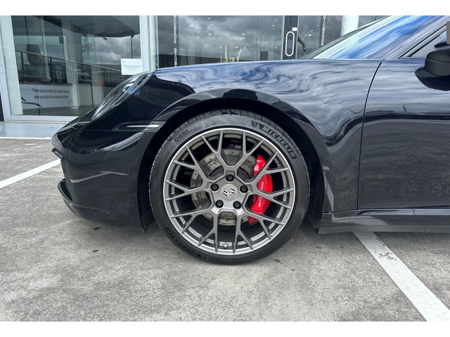 Porsche 911 Carrera 4S Coupe 331 kW (450 CV)