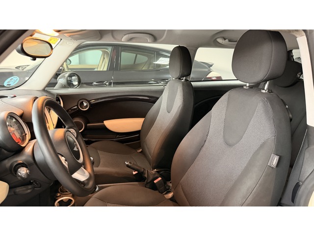 MINI MINI Cooper One 70 kW (95 CV)