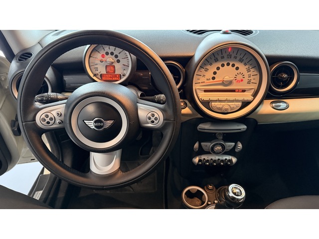 MINI MINI Cooper One 70 kW (95 CV)