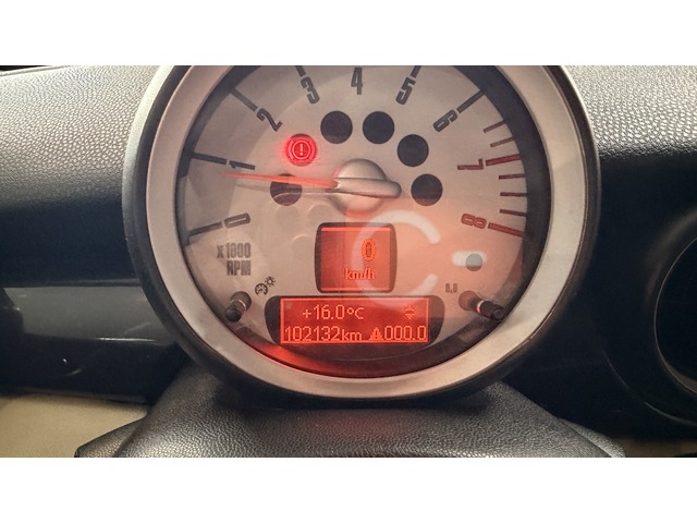 MINI MINI Cooper One 70 kW (95 CV)