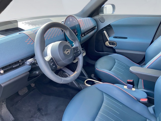 fotoG 17 del MINI MINI Aceman E 135 kW (184 CV) 184cv Eléctrico del 2024 en Girona