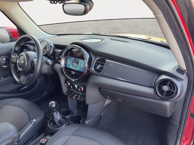 fotoG 7 del MINI MINI Cooper 5 Puertas 100 kW (136 CV) 136cv Gasolina del 2021 en Alicante