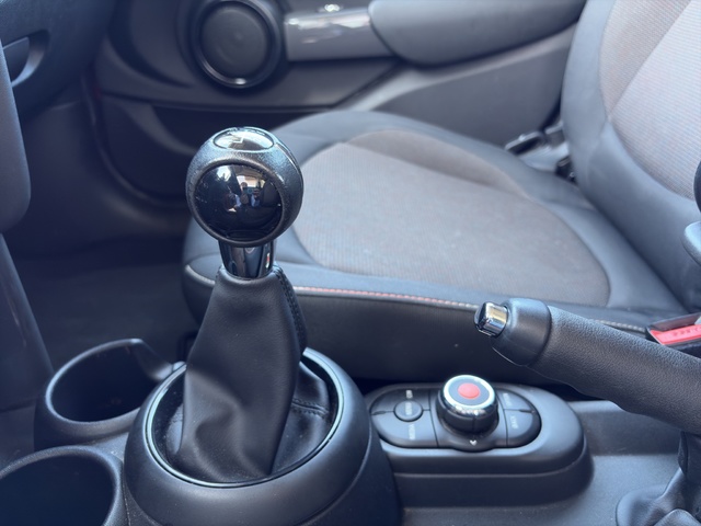 fotoG 17 del MINI MINI Cooper 5 Puertas 100 kW (136 CV) 136cv Gasolina del 2021 en Alicante