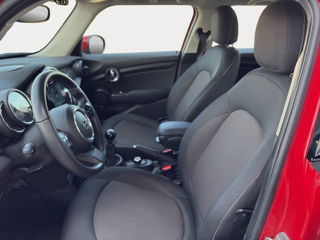 fotoG 19 del MINI MINI Cooper 5 Puertas 100 kW (136 CV) 136cv Gasolina del 2021 en Alicante