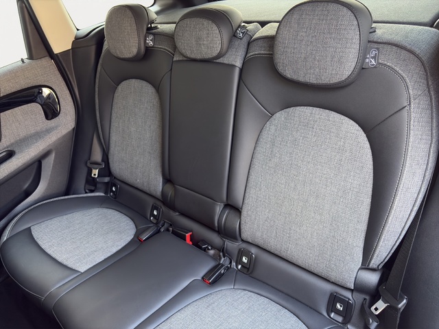 fotoG 8 del MINI MINI Countryman Cooper 100 kW (136 CV) 136cv Gasolina del 2022 en Alicante