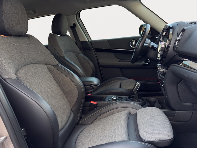 fotoG 20 del MINI MINI Countryman Cooper 100 kW (136 CV) 136cv Gasolina del 2022 en Alicante