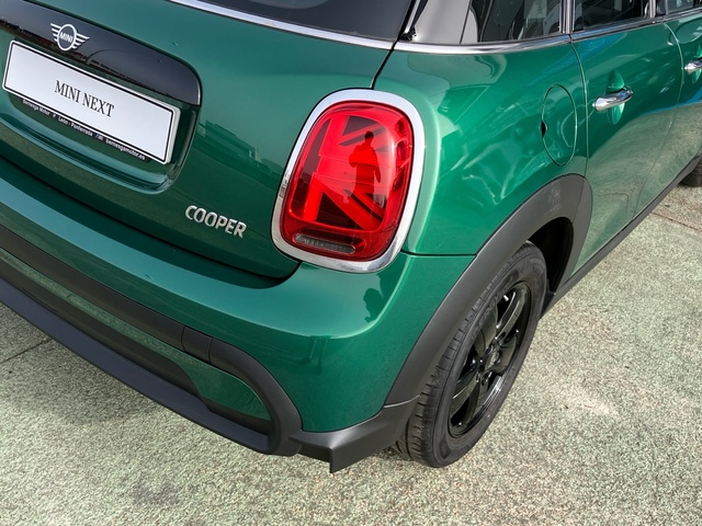 fotoG 11 del MINI MINI Cooper 5 Puertas 100 kW (136 CV) 136cv Gasolina del 2022 en León