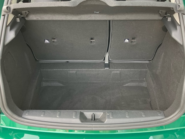 fotoG 12 del MINI MINI Cooper 5 Puertas 100 kW (136 CV) 136cv Gasolina del 2022 en León