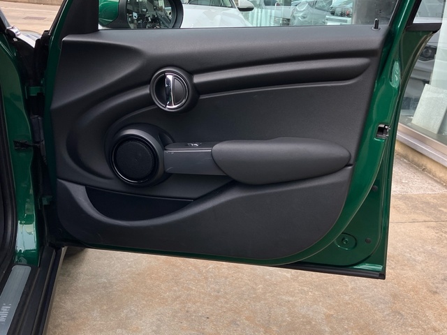 fotoG 14 del MINI MINI Cooper 5 Puertas 100 kW (136 CV) 136cv Gasolina del 2022 en León