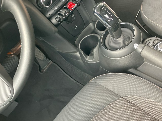 fotoG 16 del MINI MINI Cooper 5 Puertas 100 kW (136 CV) 136cv Gasolina del 2022 en León