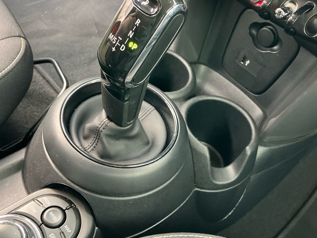 fotoG 24 del MINI MINI Cooper 5 Puertas 100 kW (136 CV) 136cv Gasolina del 2022 en León