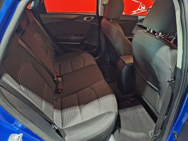 Kia Ceed 1.6 MHEV iMT Drive 100 kW (136 CV)