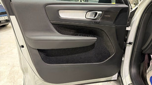 Volvo XC40 B3 G Ocasión 120 KW (163CV) - 45