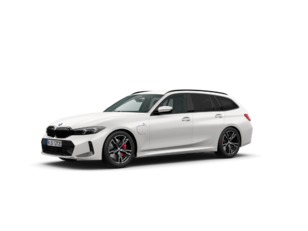 Fotos de BMW Serie 3 330e Touring color Blanco. Año 2025. 215KW(292CV). Híbrido Electro/Gasolina. En concesionario Ilbira Motor | Granada de Granada