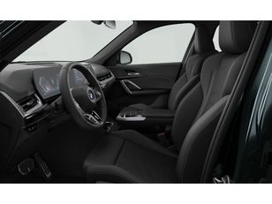 Fotos de BMW X1 sDrive20d color Verde. Año 2025. 120KW(163CV). Diésel. En concesionario San Pablo Motor | Su Eminencia de Sevilla