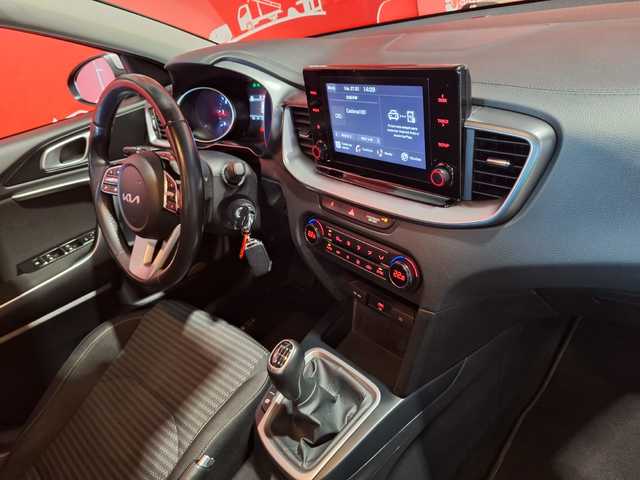 Kia Ceed 1.6 MHEV iMT Drive 100 kW (136 CV)