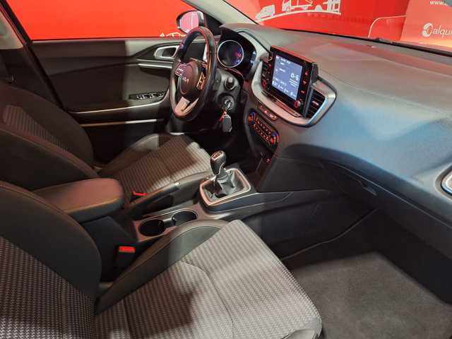 Kia Ceed 1.6 MHEV iMT Drive 100 kW (136 CV)